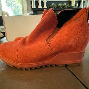 Sorel Evie Pull On, Warp Red, Size 8